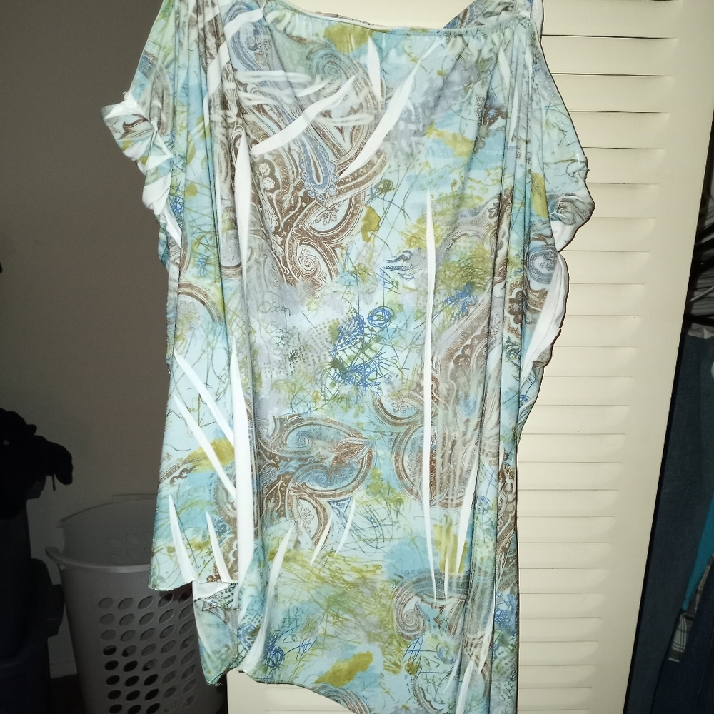 Top - Picture 2 of 2